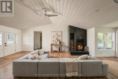 16 BONISTEEL ROAD Quinte West (Sidney Ward) Ontario photo 14