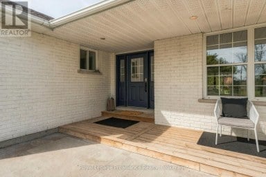 16 BONISTEEL ROAD Quinte West (Sidney Ward) Ontario photo 3