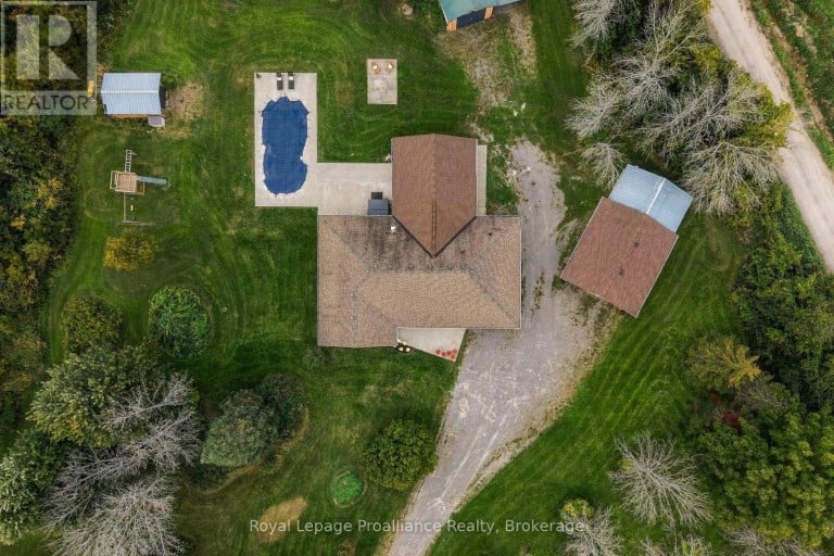 16 BONISTEEL ROAD, Quinte West (Sidney Ward), Ontario, K8P5V8