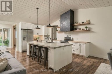 16 BONISTEEL ROAD Quinte West (Sidney Ward) Ontario photo 7