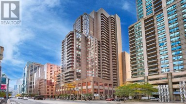 402 - 736 BAY STREET Toronto (Bay Street Corridor) Ontario photo 1
