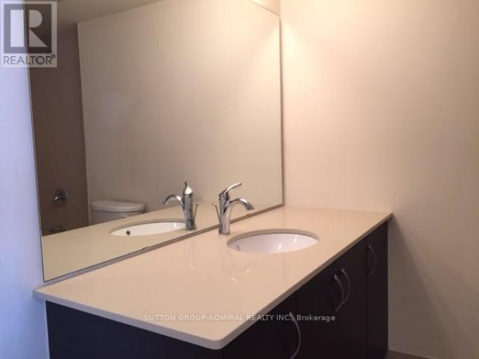 402 - 736 BAY STREET, Toronto (Bay Street Corridor), Ontario, M5G1N6