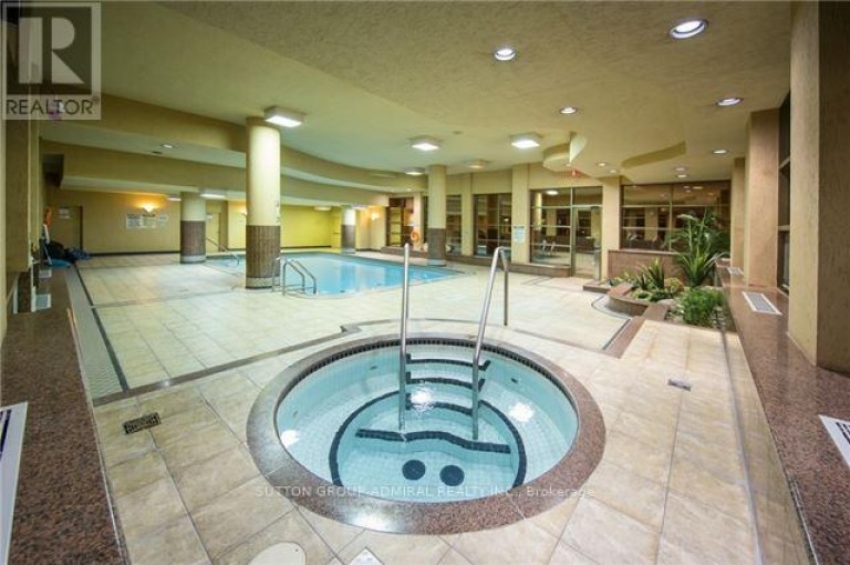 402 - 736 BAY STREET, Toronto (Bay Street Corridor), Ontario, M5G1N6