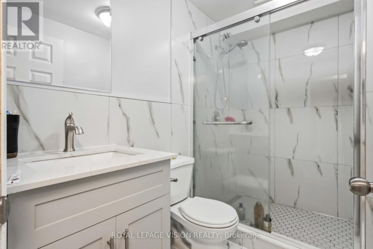 1815 DALHOUSIE CRESCENT, Oshawa (Samac), Ontario, L1G8C5