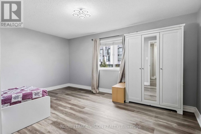 1815 DALHOUSIE CRESCENT, Oshawa (Samac), Ontario, L1G8C5