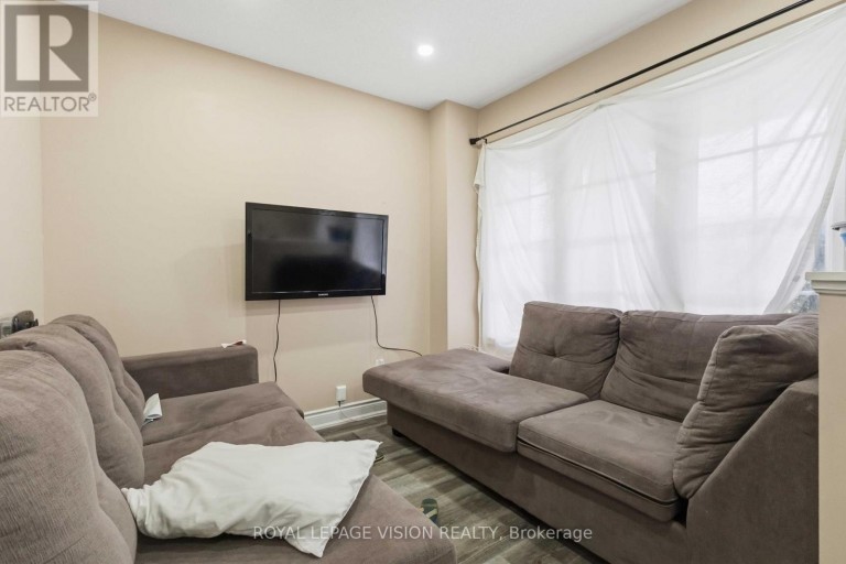 1815 DALHOUSIE CRESCENT, Oshawa (Samac), Ontario, L1G8C5