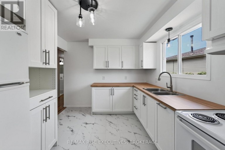 385 MELANIE AVENUE, Kingston (East Gardiners Rd), Ontario, K7M8B2