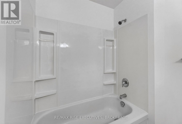 385 MELANIE AVENUE, Kingston (East Gardiners Rd), Ontario, K7M8B2