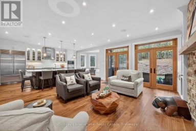 112 ARROWHEAD CRESCENT Blue Mountains Ontario photo 13