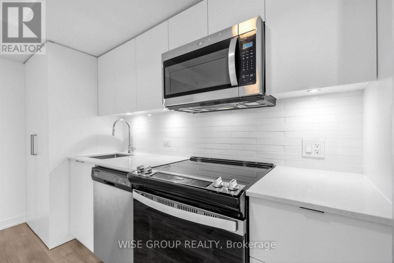 1502 - 18 TRETTI WAY, Toronto (Clanton Park), Ontario, M3H0E4