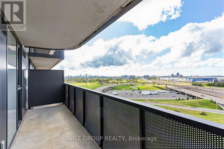1405 - 18 TRETTI WAY, Toronto (Clanton Park), Ontario, M3H0E4