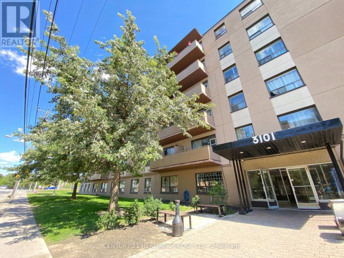 307 - 3101 EGLINTON AVENUE E, Toronto (Scarborough Village), Ontario, M1J2G4