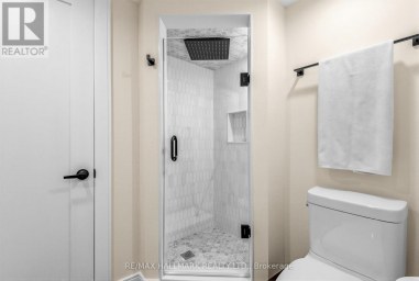 124 BARONS STREET Vaughan (Kleinburg) Ontario photo 23
