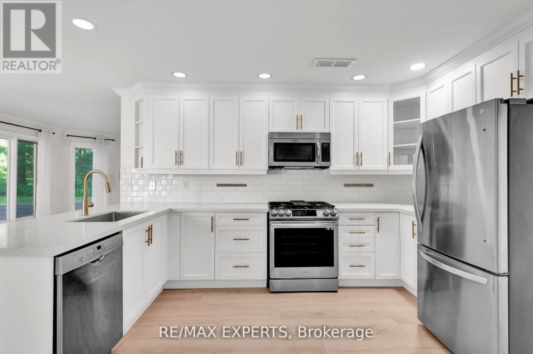 14 ALANA DRIVE, Springwater (Centre Vespra), Ontario, L9X0S2
