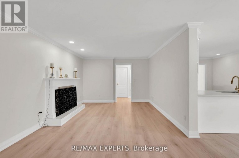 14 ALANA DRIVE, Springwater (Centre Vespra), Ontario, L9X0S2
