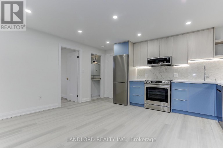 LOWR RR - 2004 LAWRENCE AVENUE W, Toronto (Weston), Ontario, M9N1H4