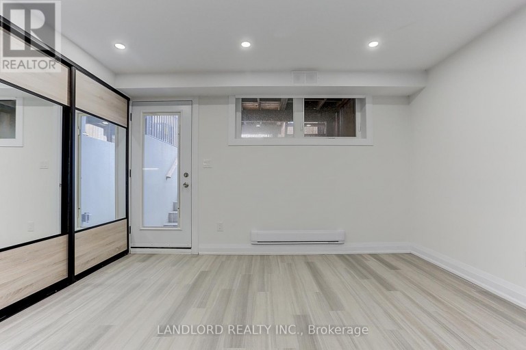 LOWR RR - 2004 LAWRENCE AVENUE W, Toronto (Weston), Ontario, M9N1H4