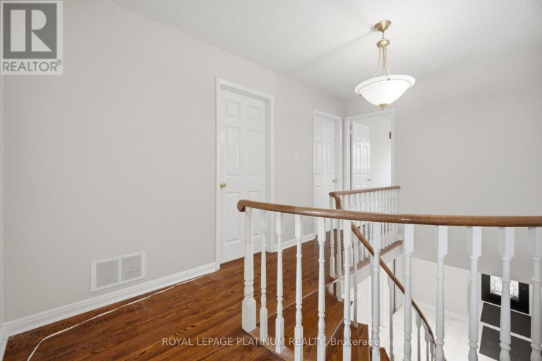 2542 POLLARD DRIVE, Mississauga (Erindale), Ontario, L5C3H1