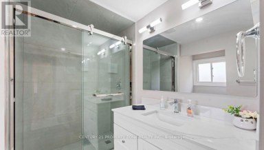 4 BORDEN HILL COURT Brampton (Central Park) Ontario photo 11