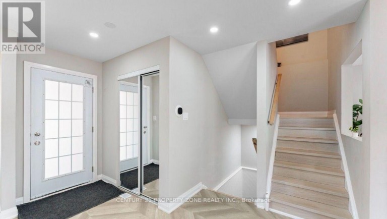 4 BORDEN HILL COURT, Brampton (Central Park), Ontario, L6S3K7