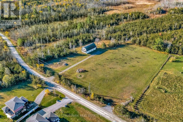 111 FOSTER ROAD, Prince Edward County (Sophiasburg Ward), Ontario, K0K1W0