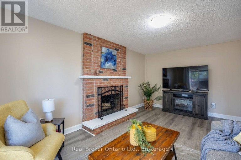 630 COGNAC CRESCENT, Pickering (Amberlea), Ontario, L1X1L9