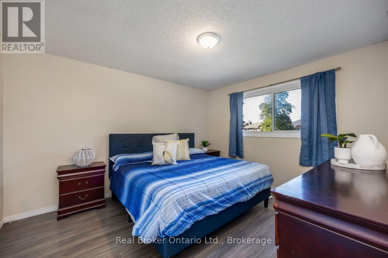 630 COGNAC CRESCENT, Pickering (Amberlea), Ontario, L1X1L9