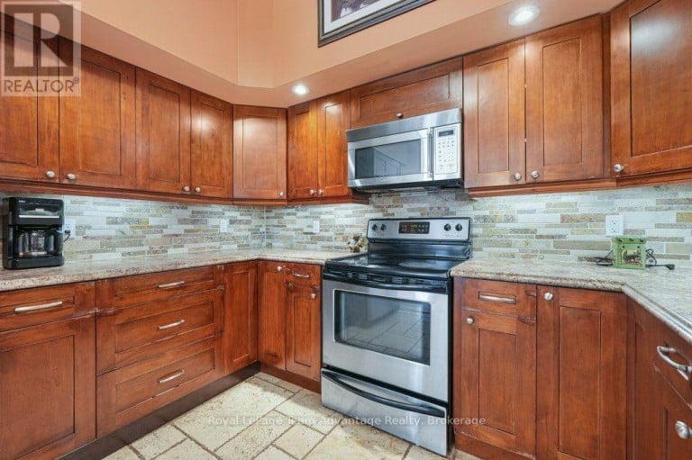 25 COLE POINT TRAIL, McKellar, Ontario, P2A0B4