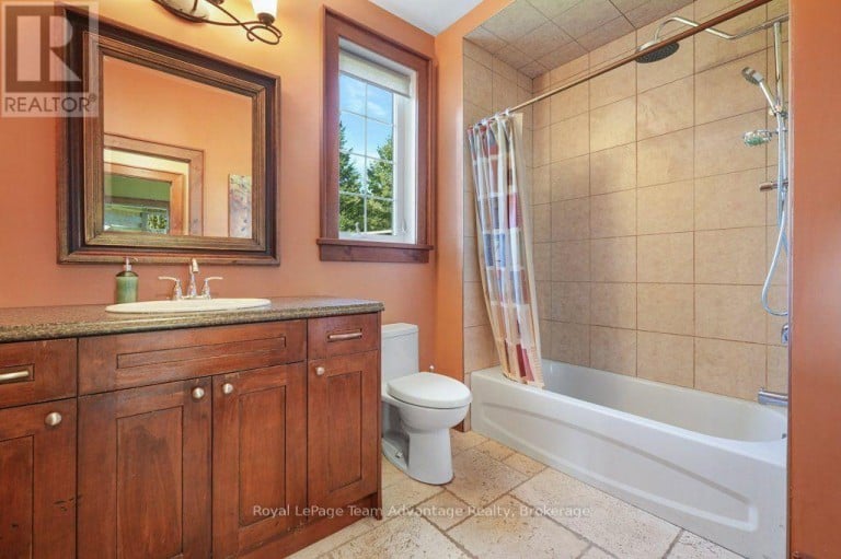 25 COLE POINT TRAIL, McKellar, Ontario, P2A0B4