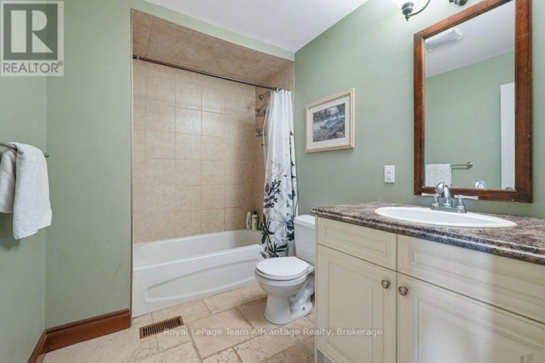 25 COLE POINT TRAIL, McKellar, Ontario, P2A0B4