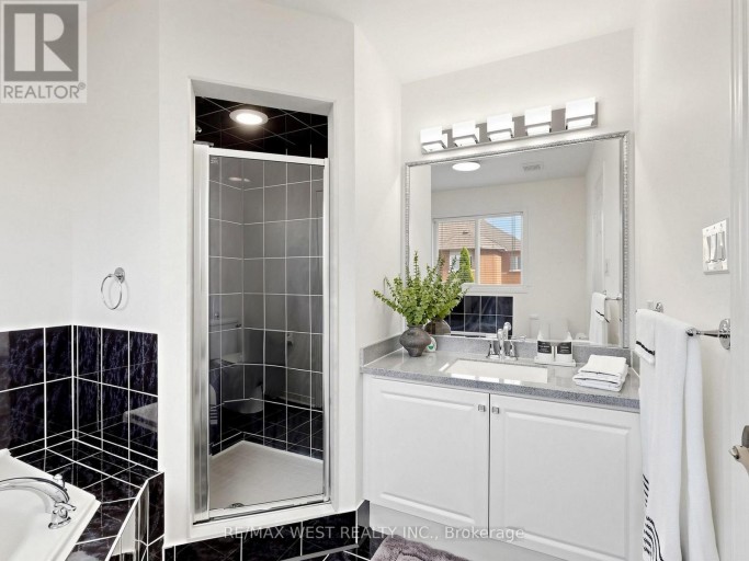 63 ECHO RIDGE CRESCENT, Vaughan (Sonoma Heights), Ontario, L4H2K1