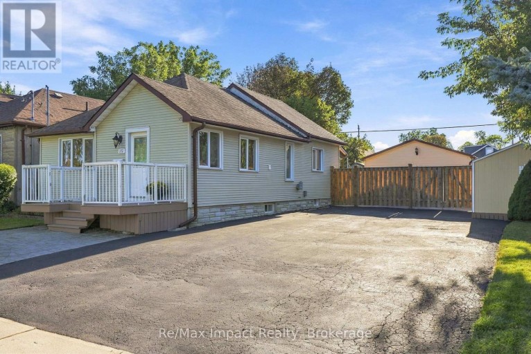 172 ROXBOROUGH AVENUE, Oshawa (O'Neill), Ontario, L1G5W5
