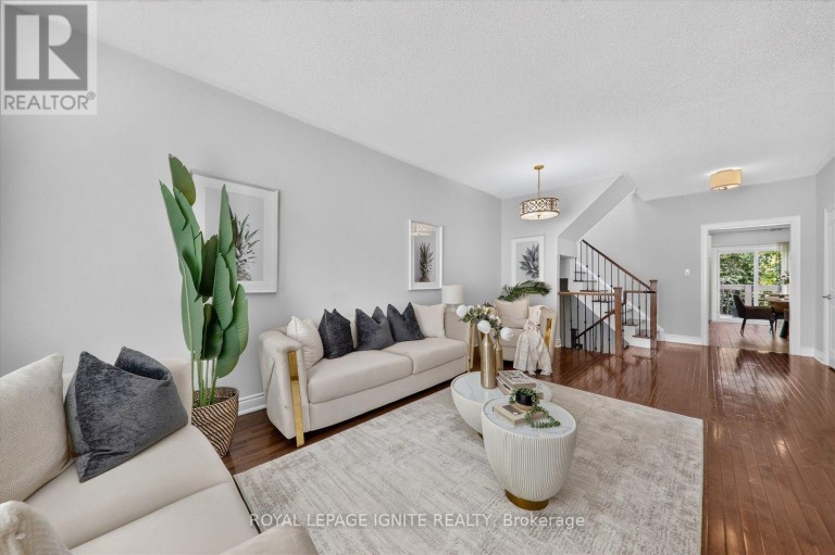 9 - 8032 KIPLING AVENUE, Vaughan (West Woodbridge), Ontario, L4L2A1
