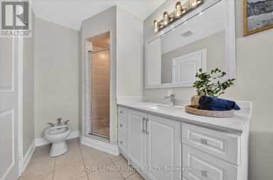 9 - 8032 KIPLING AVENUE Vaughan (West Woodbridge) Ontario photo 27