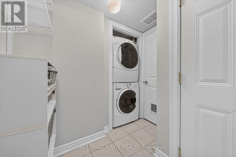 9 - 8032 KIPLING AVENUE, Vaughan (West Woodbridge), Ontario, L4L2A1