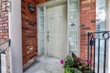 9 - 8032 KIPLING AVENUE Vaughan (West Woodbridge) Ontario photo 4