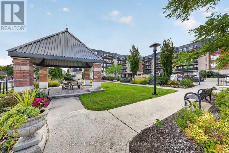 9 - 8032 KIPLING AVENUE, Vaughan (West Woodbridge), Ontario, L4L2A1
