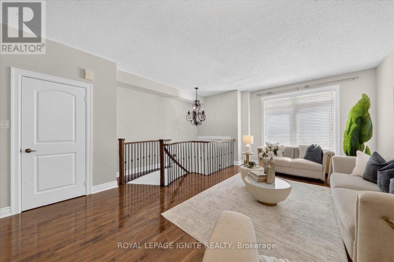 9 - 8032 KIPLING AVENUE, Vaughan (West Woodbridge), Ontario, L4L2A1