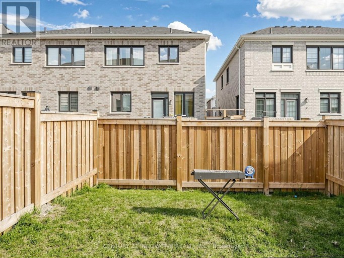 575 BOYD LANE, Milton (Walker), Ontario, L9T2X5