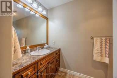 14 CARRICK STREET Haldimand Ontario photo 11