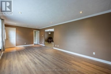 14 CARRICK STREET Haldimand Ontario photo 3
