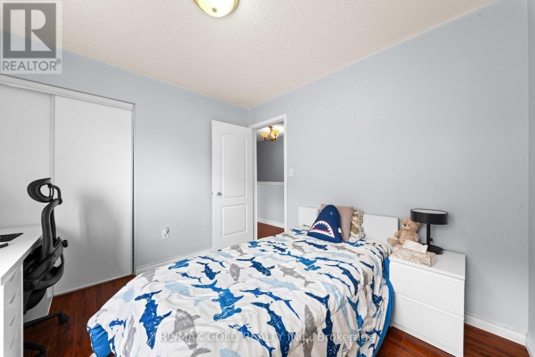 61 HERDWICK STREET, Brampton (Gore Industrial North), Ontario, L6S6L6
