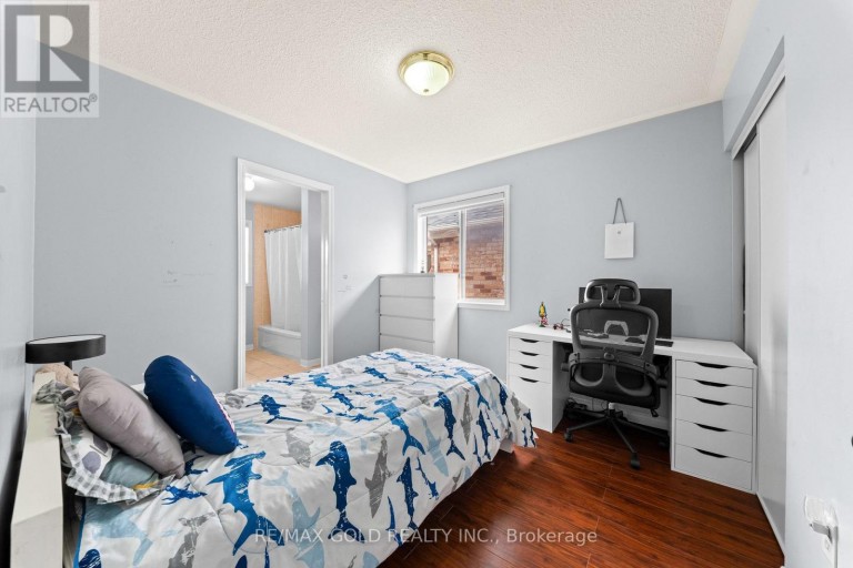 61 HERDWICK STREET, Brampton (Gore Industrial North), Ontario, L6S6L6