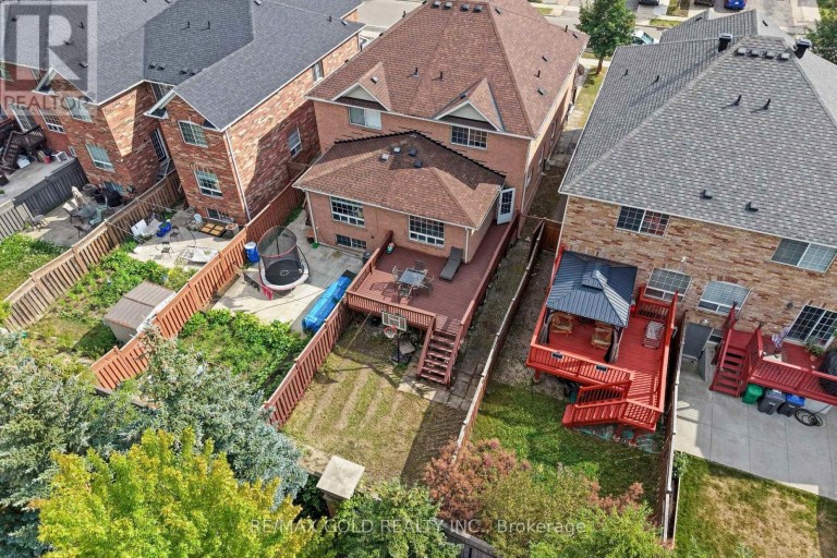 61 HERDWICK STREET, Brampton (Gore Industrial North), Ontario, L6S6L6