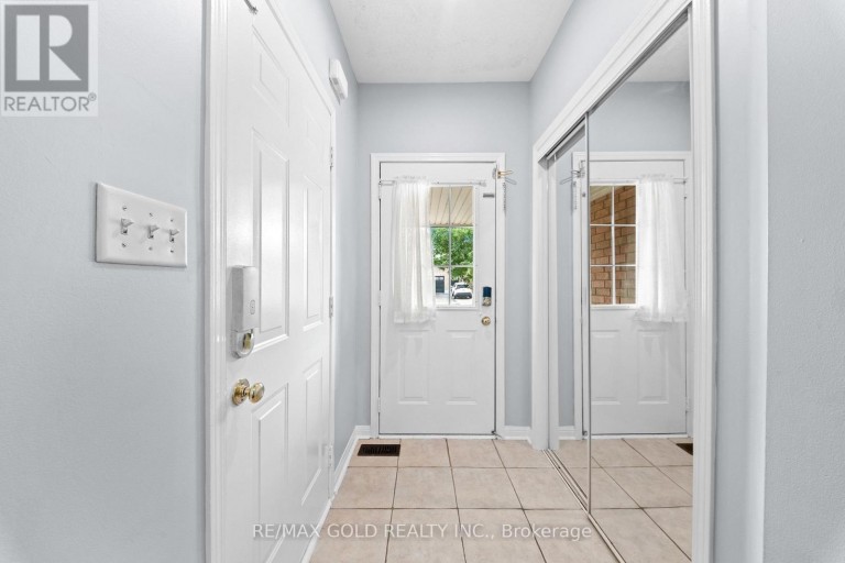 61 HERDWICK STREET, Brampton (Gore Industrial North), Ontario, L6S6L6