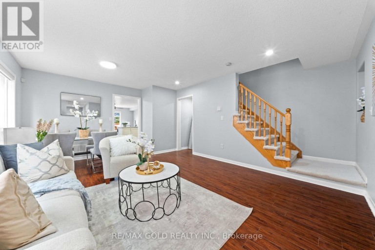 61 HERDWICK STREET, Brampton (Gore Industrial North), Ontario, L6S6L6