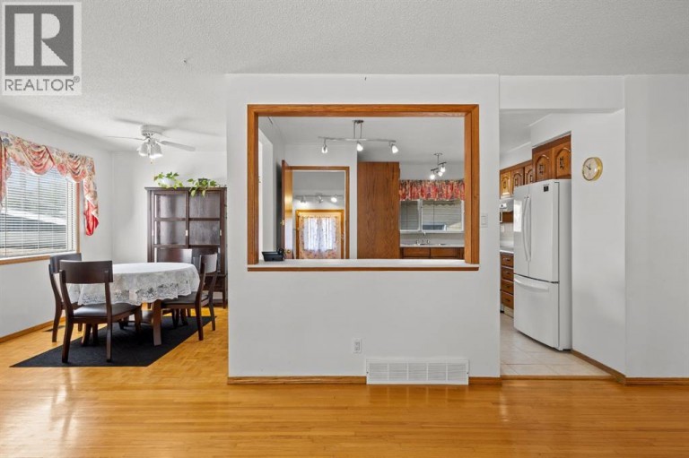 1307 Radisson Drive SE, Calgary, Alberta, T2A1Z3