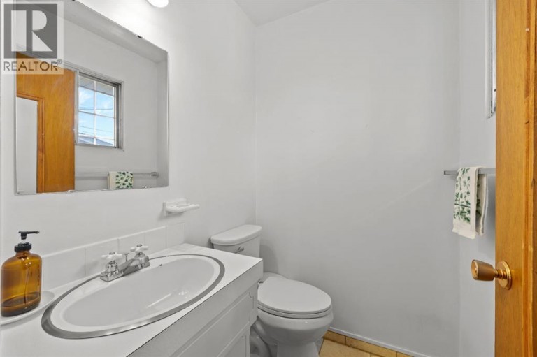 1307 Radisson Drive SE, Calgary, Alberta, T2A1Z3
