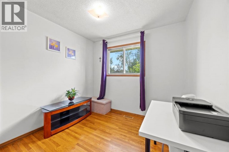 1307 Radisson Drive SE, Calgary, Alberta, T2A1Z3