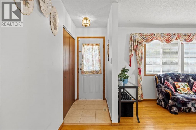 1307 Radisson Drive SE, Calgary, Alberta, T2A1Z3
